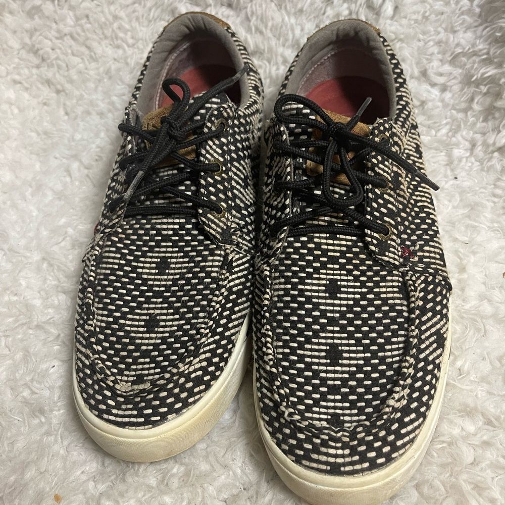 Twisted Black and Cream Geometric Patterned men’s Sneakers SZ11M